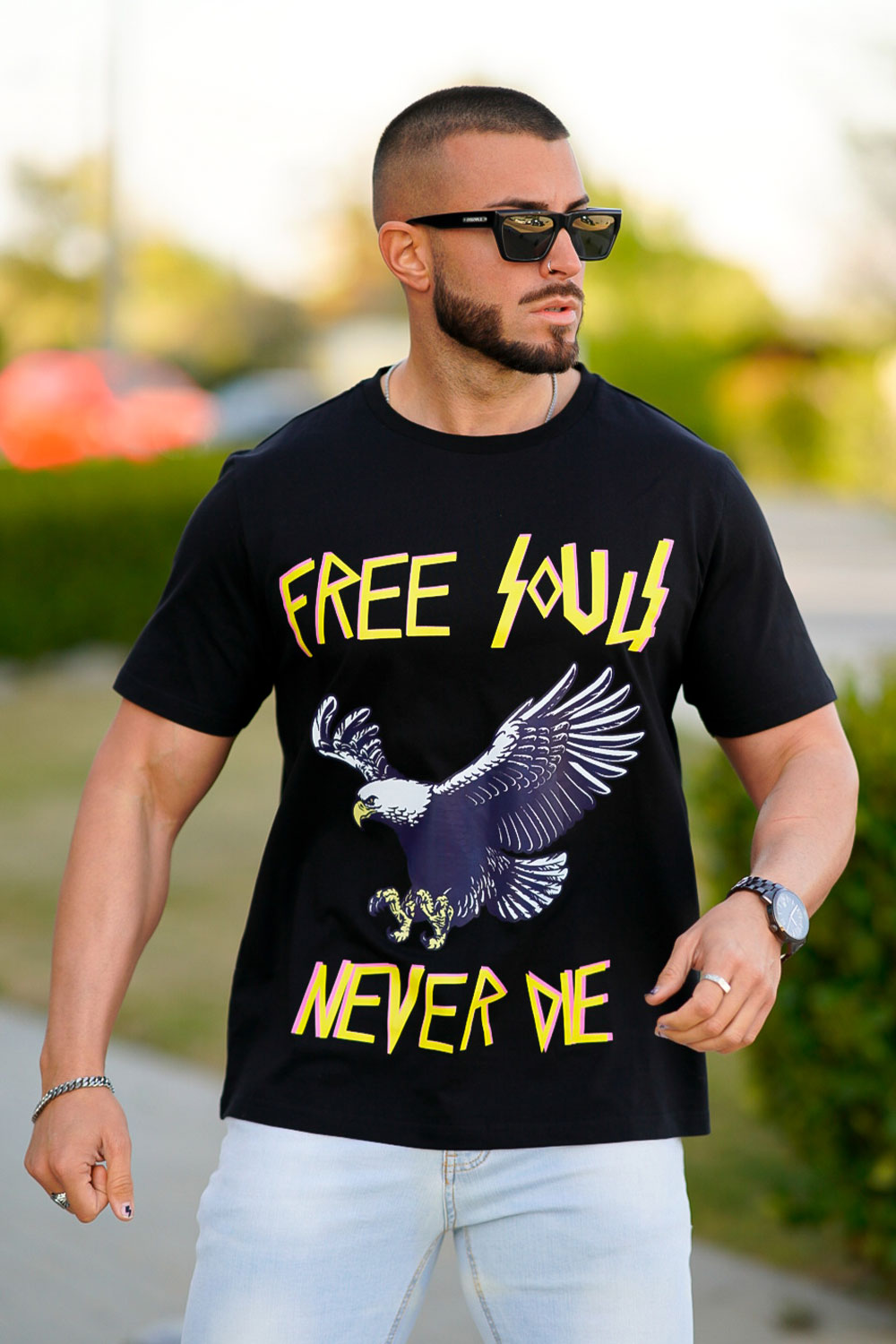 Maglia a maniche corte nera da uomo in vendita - Main Image