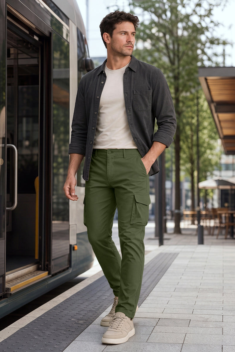 Schmale, klar geschnittene Cargohose für Herren