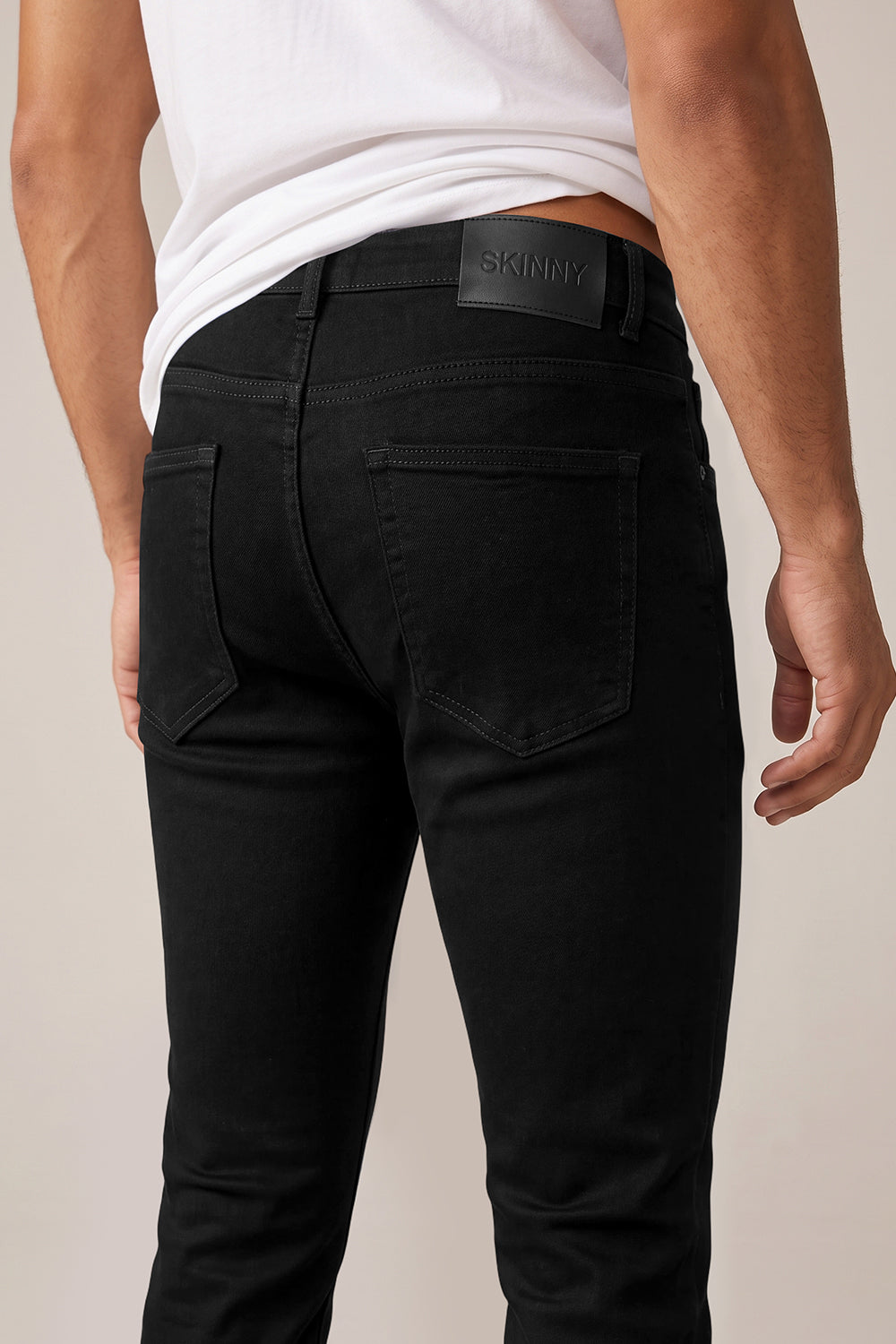Zerrissene schwarze Sculpt-Skinny-Jeans für Herren