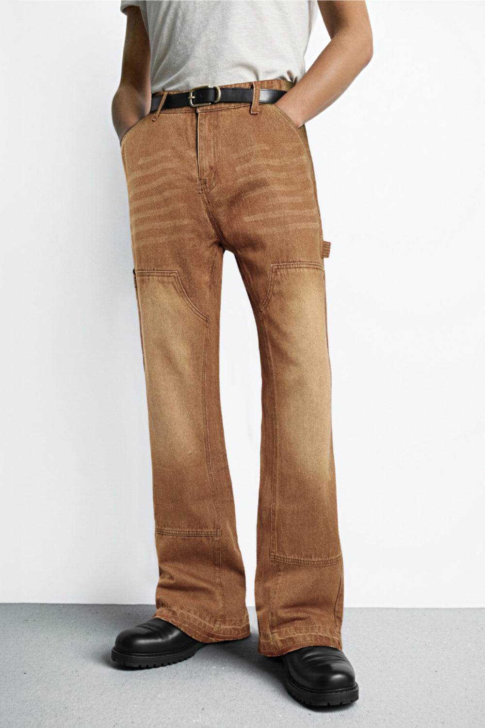 Men Relaxed Flared Jean - Brown