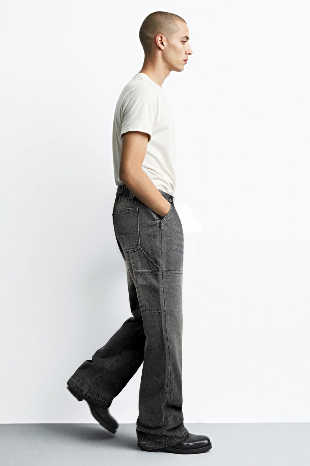 Men Relaxed Flared Jean - Washed Black