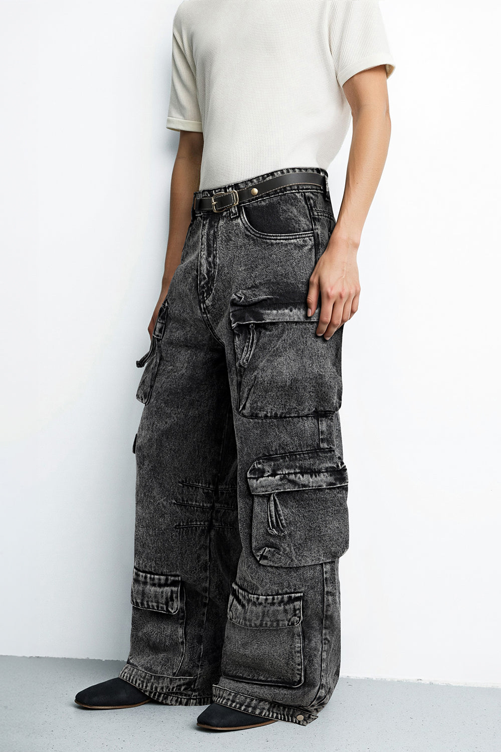 Men's Loose Jean With Pocket - Washed Black