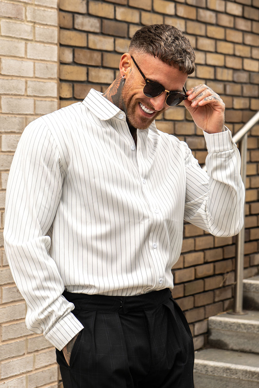 Gingtto Men's Dress Shirt Long Sleeve Vertical Stripe Stylish Tops