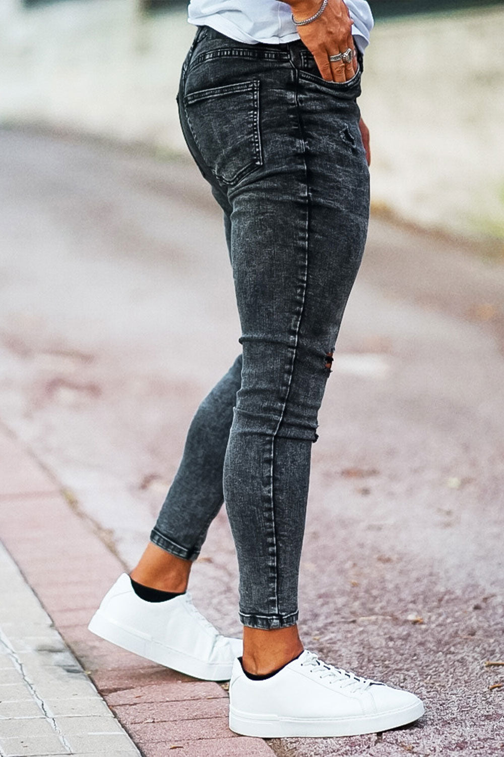high waisted ripped skinny jeans