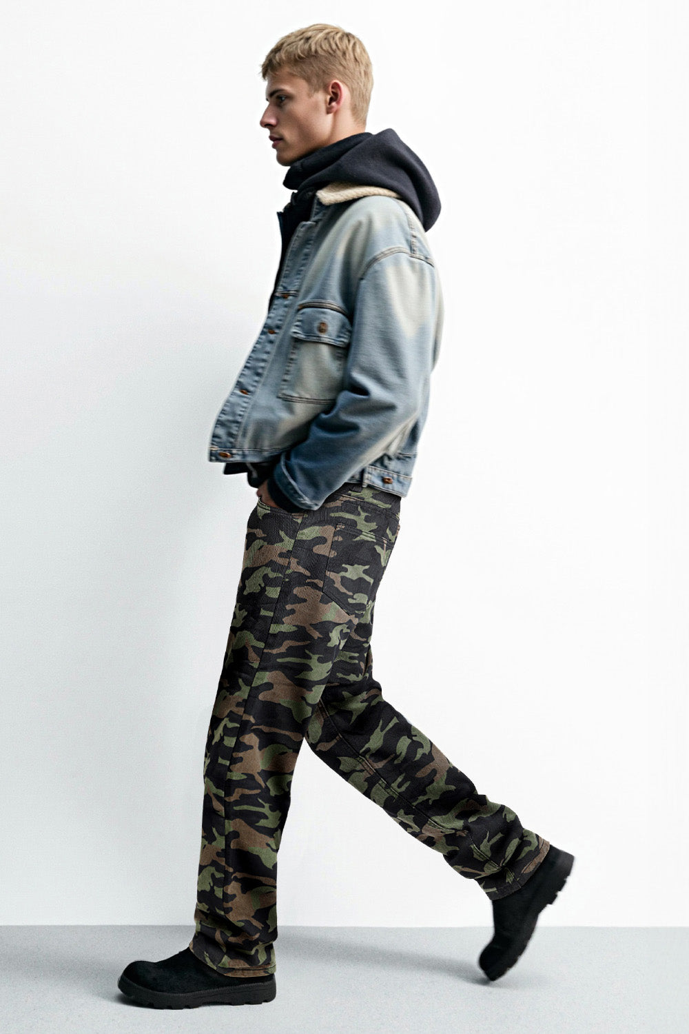Men Relaxed Fit Jean - Camouflage