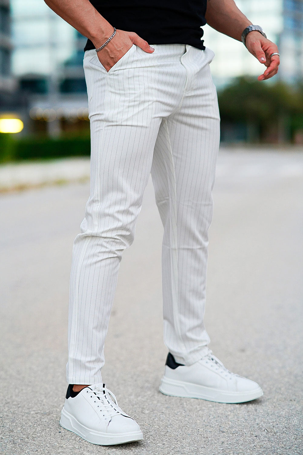 Gingtto Relaxed Chino Pants - White & Stripe