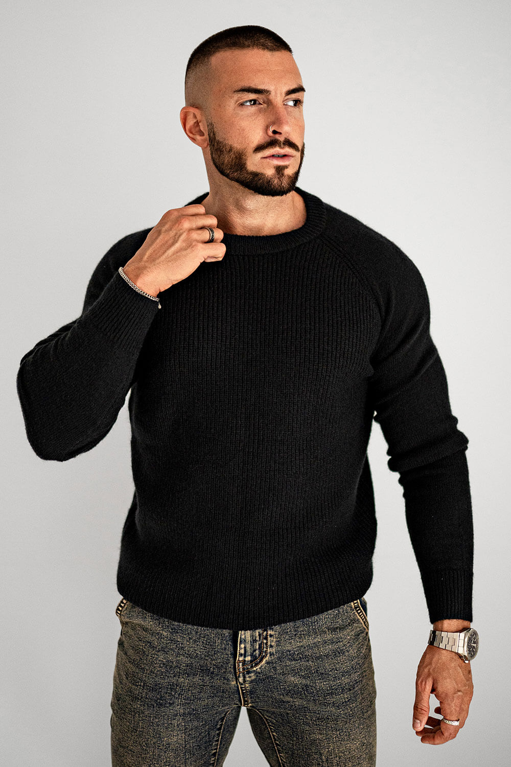 Men Round Neck Sweater - Black for Sale M Men Round Neck Sweater - Black for Sale M