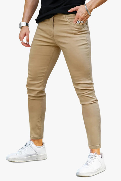 Jean skinny Gingtto Indigo : un denim intemporel au style moderne