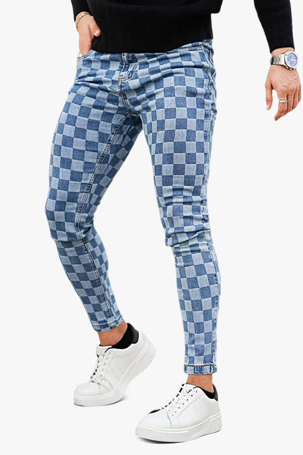 Vaqueros ajustados de moda para hombre: azul y cuadros