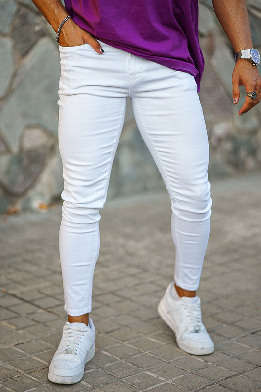 Jeans attillati: tutti jeans elasticizzati bianchi